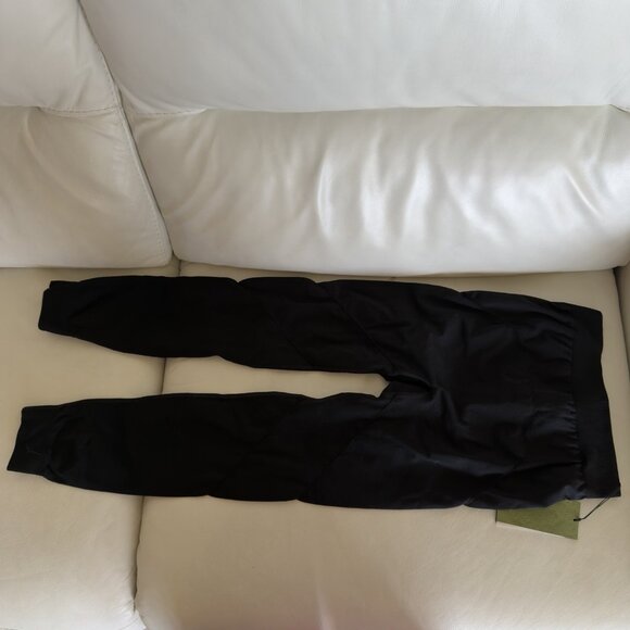 NWT GUCCI BLACK LEGGINGS LOGO Jersey Polyamide Sz L - Picture 5 of 8